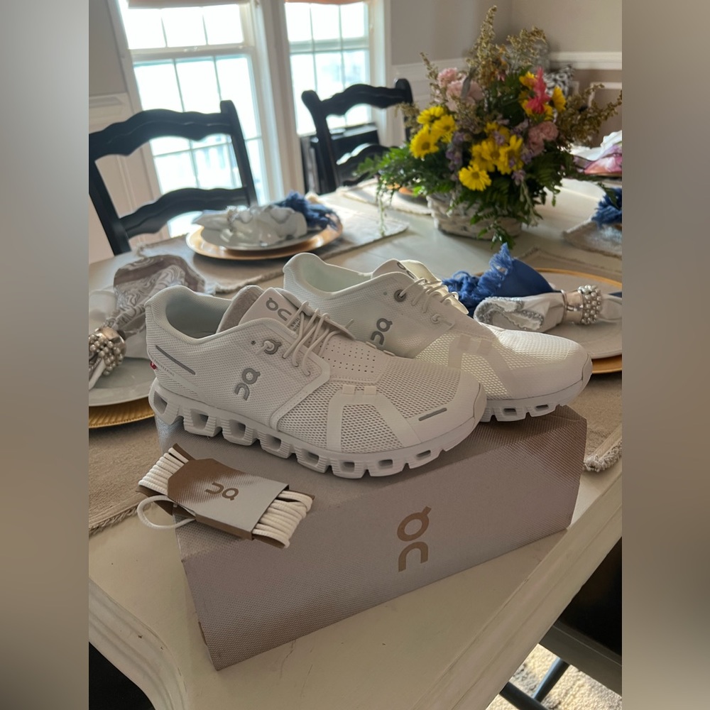 Brand New On Clouds- White- Size 8
